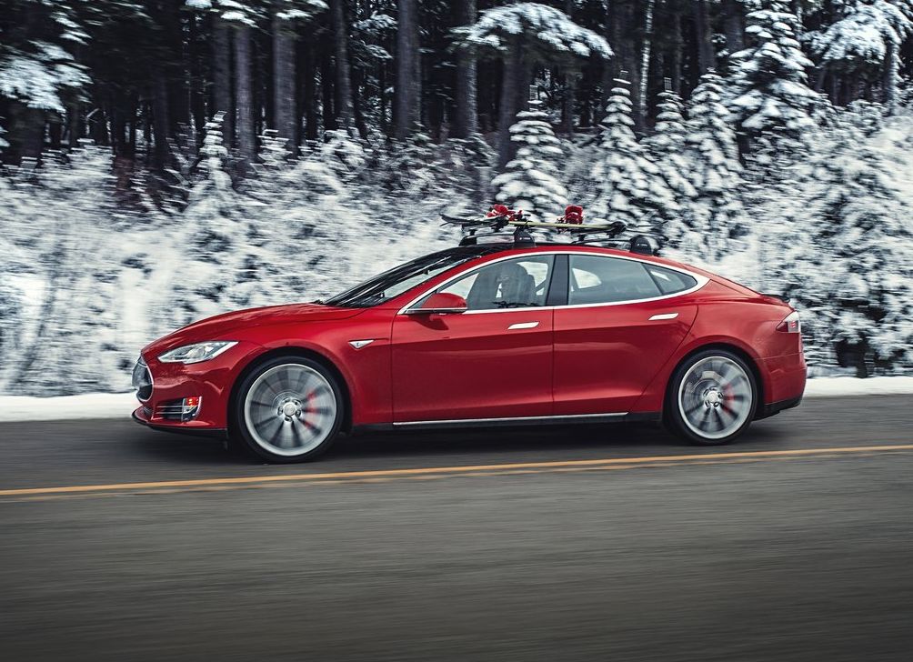 https://www.whatcar.lv/cars/Tesla/Model S/c7cef66db8f7a1521d93419bfd7e2c46.jpg